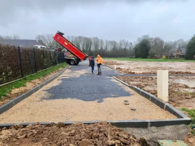 Pose couches d'assise et de liaison