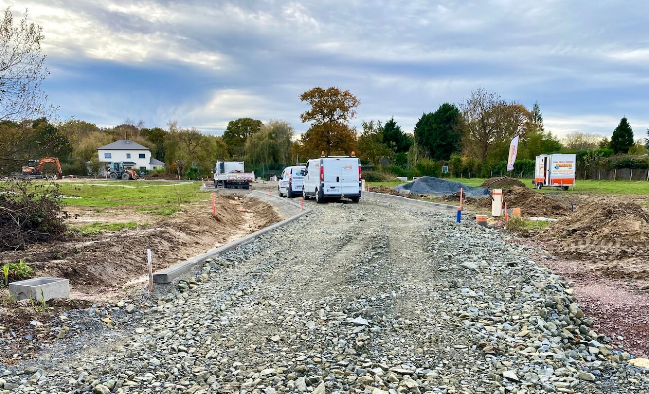 Pose des bordures de la voirie