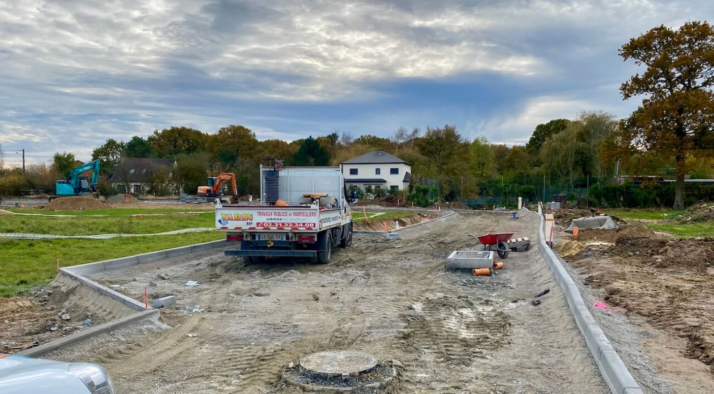 Pose des bordures de la voirie